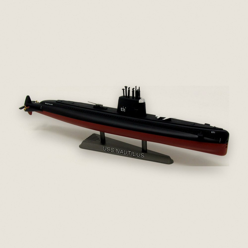 Plastic Model Kit, SSN 571 Nautilus Submarine 1:300 - Atlantis Models