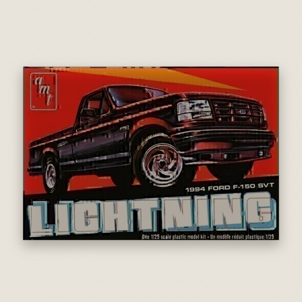 Plastic Model Kit: 1994 F0RD F-Series Lightning Pickup, 1/25 - AMT
