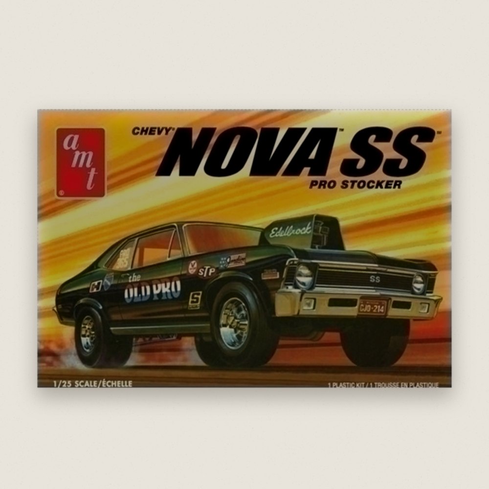 Plastic Model Kit: 1972 Chevy Nova SS Old Pro 2t, 1/25 - AMT