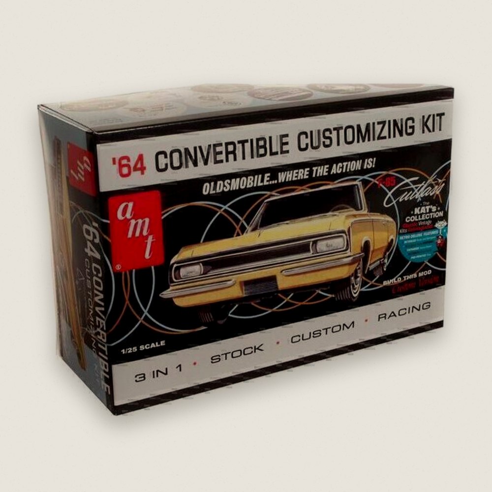 Plastic Model Kit: 1964 Olds Cutlass F-85 Convertible, 1/25 - AMT
