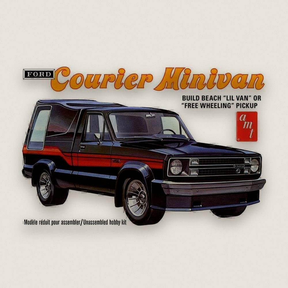 Plastic Model Kit: 1978 F0RD Courier Minivan, 1/25 - AMT