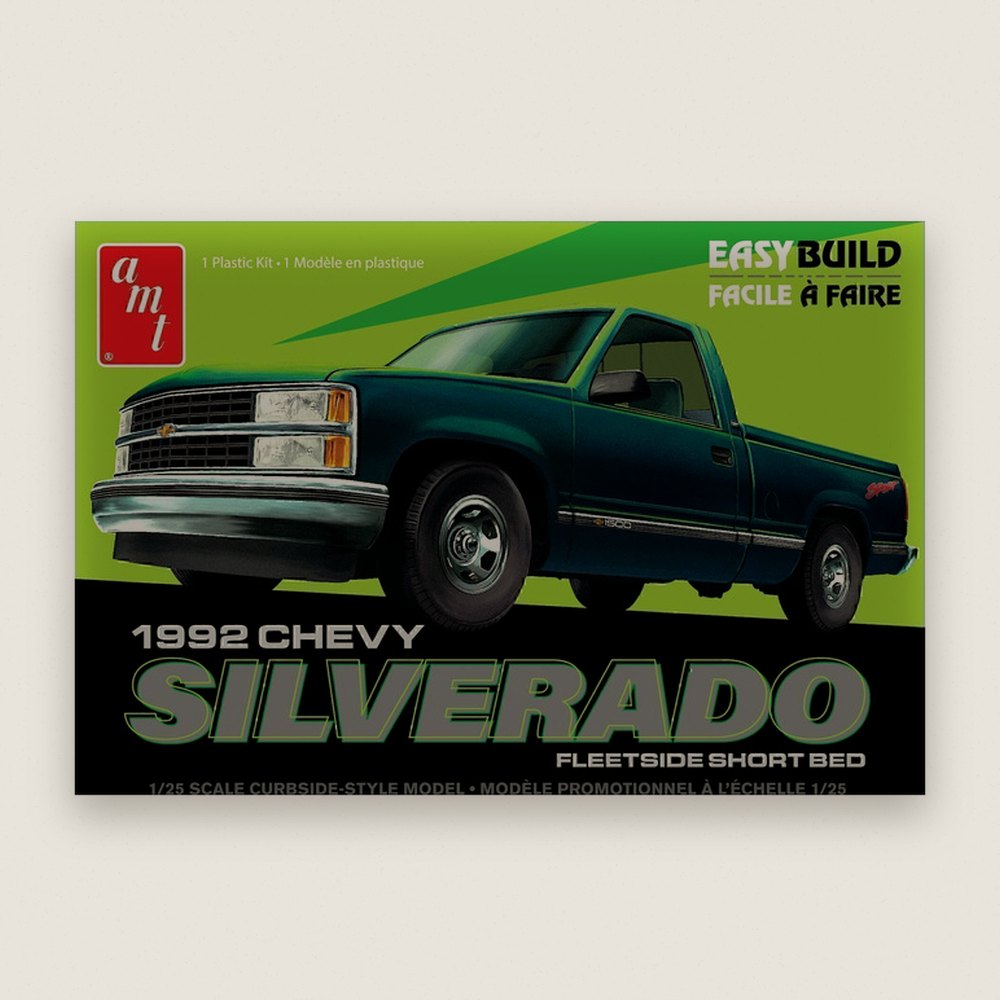 Plastic Model Kit, 92 Silverado Shortbed Fleetside Easy Build, 1/25 Scale - AMT