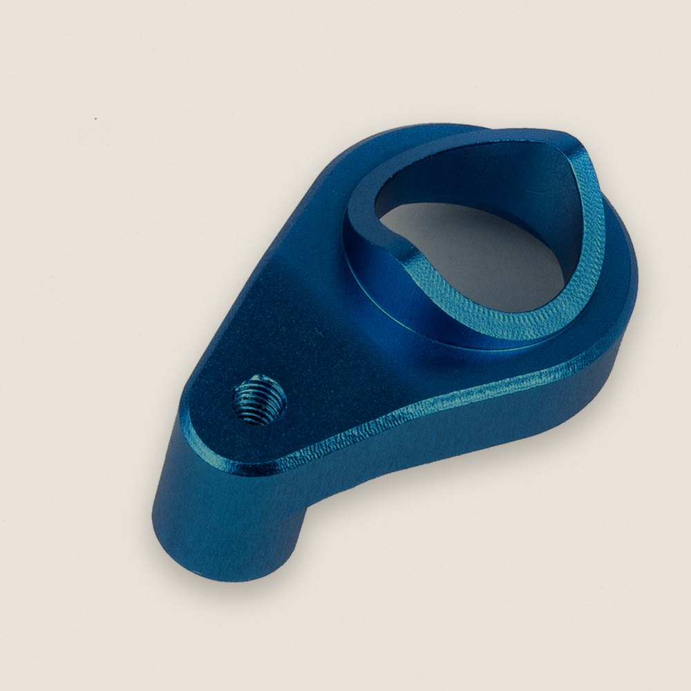 Servo Saver Arm, Blue Aluminum for SR7 - Associated