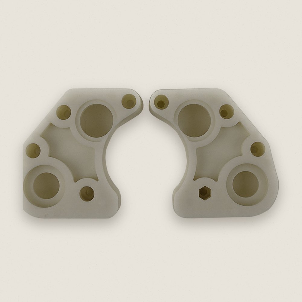 Transmission Case for RC10 - Associated
