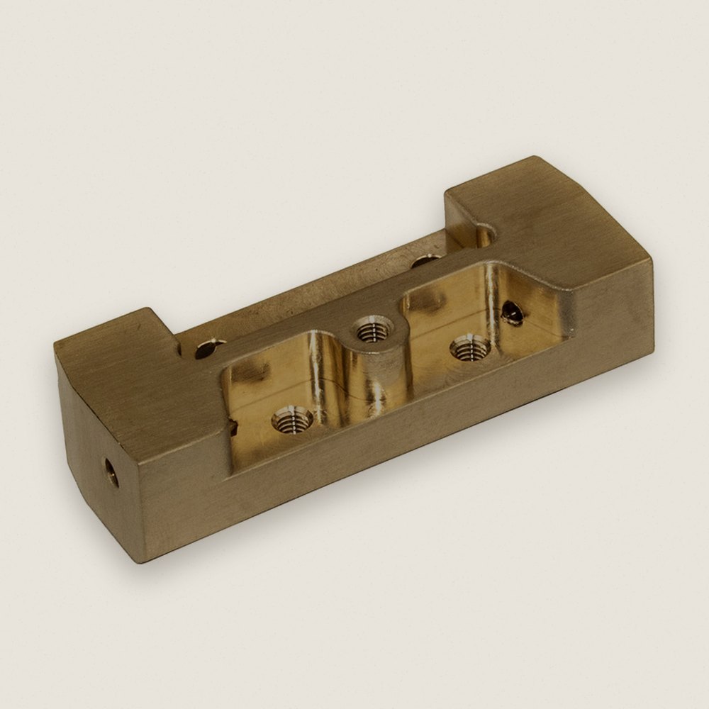 Arm Mount D, Brass FT 50g for Dr10m - Associated