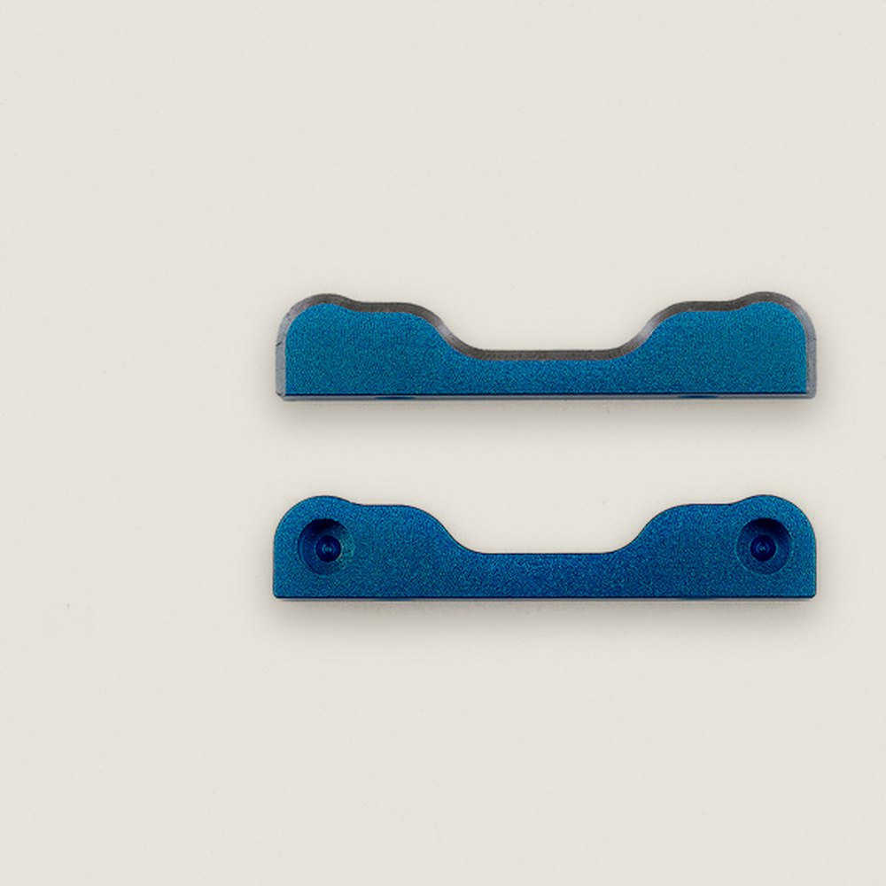 FT Aluminum Arm Mounts A/B for DC10 - Associated