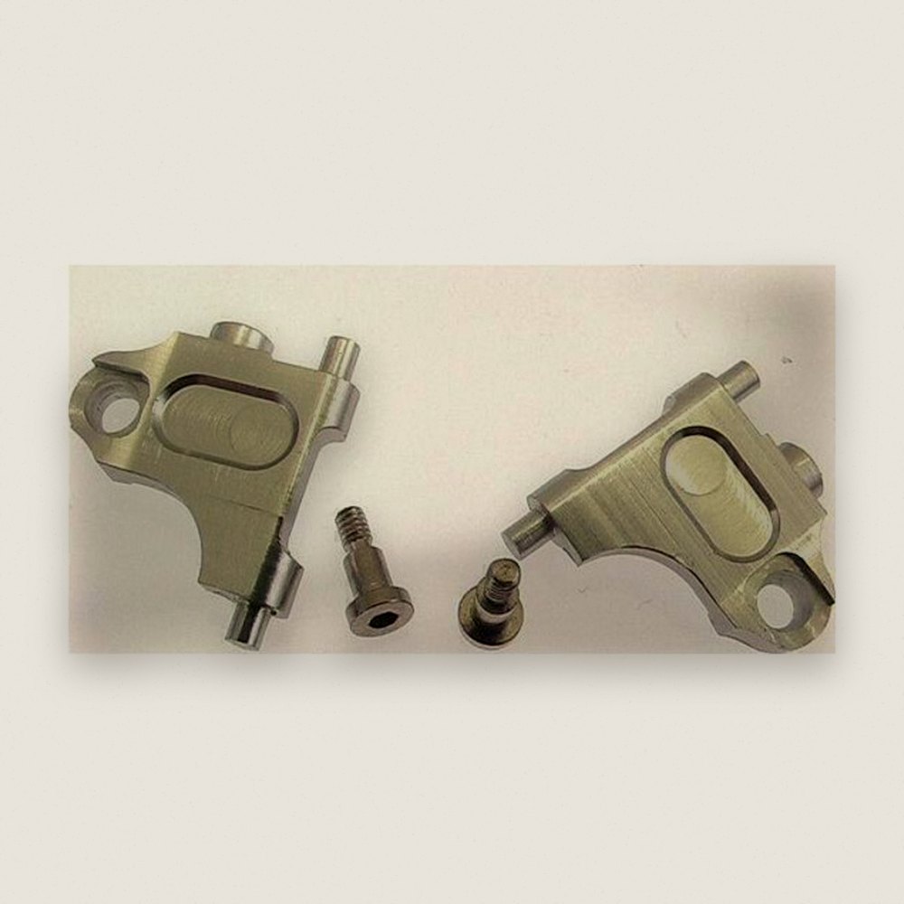 Front Arm Kit, Aluminum, Silver - Hot Racing