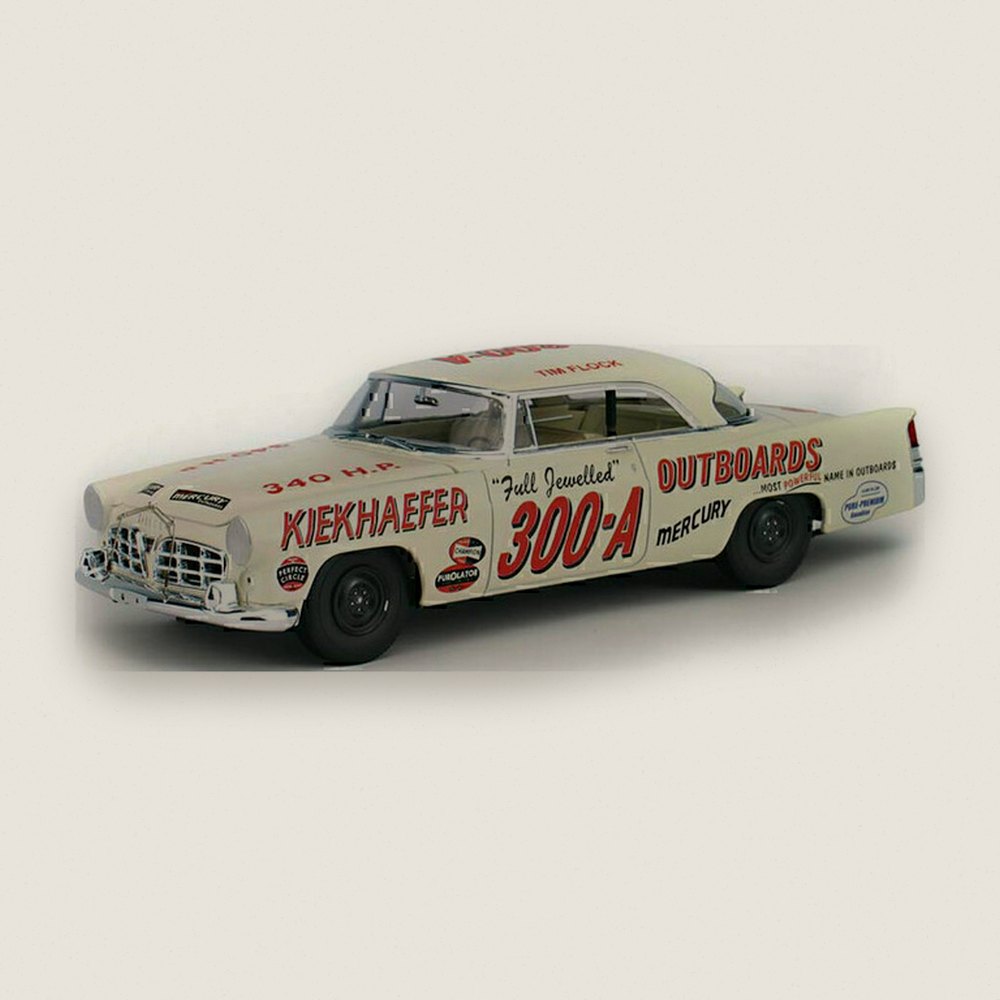 Plastic Model Kit, 1/25 1956 Chrysler 300B Tim Flock - Moebius Models
