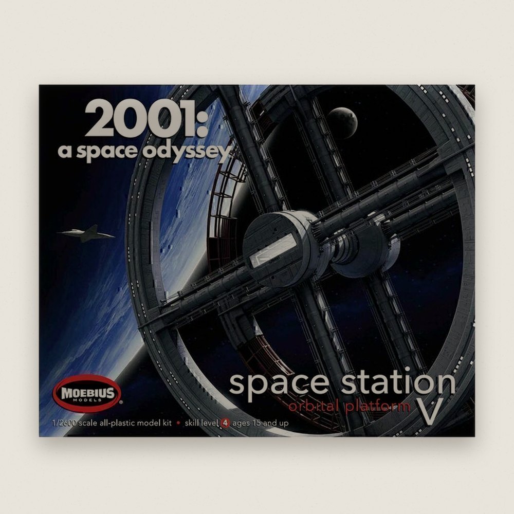 Plastic Model Kit, 2001: Space Station V 1/2600 Scale - Moebius Models