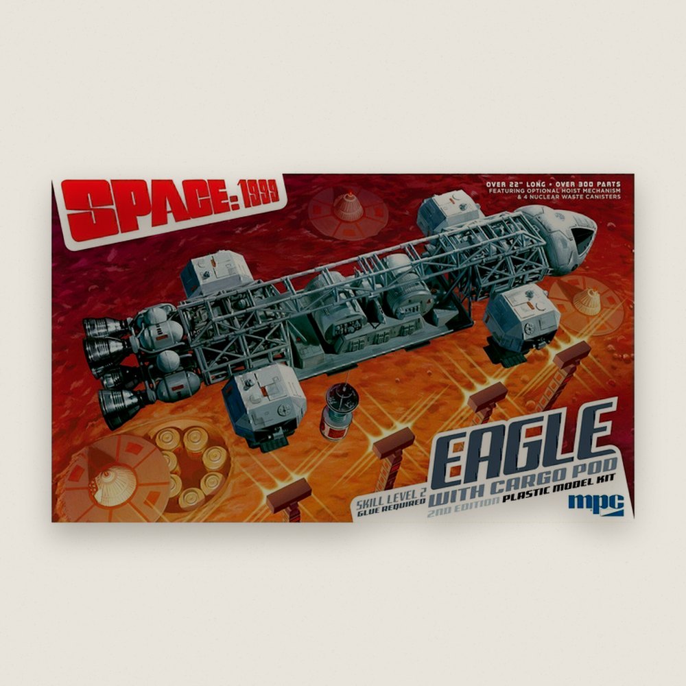 Plastic Model Kit: 22 Eagle with Cargo Pod, Space 1999, 1/48 - MPC