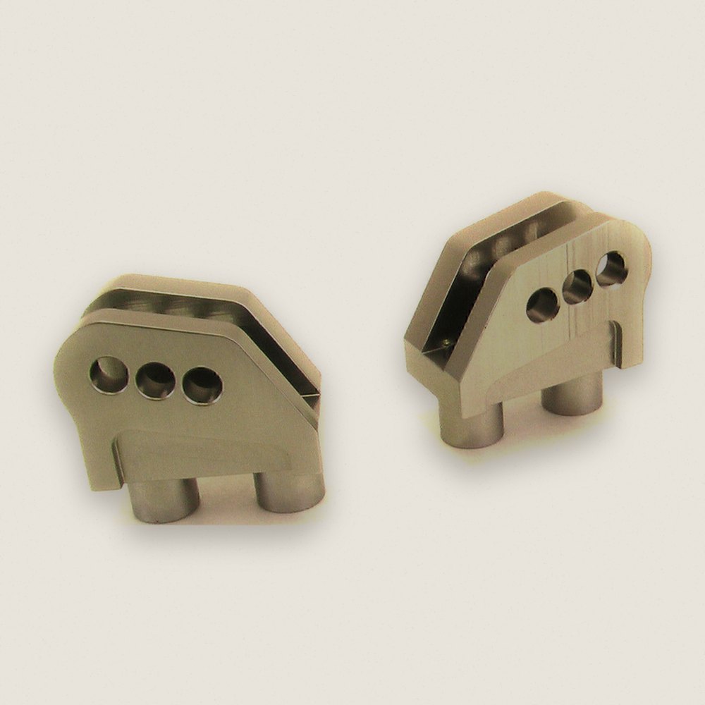 Lower Front Shock Mounts, Hard Anodized - Hot Racing