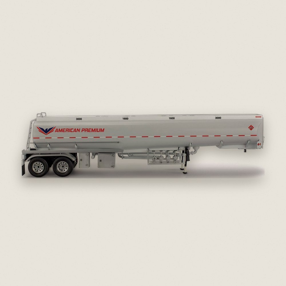 Semi Tanker Trailer, 1/32 Plastic Model Kit - Revell