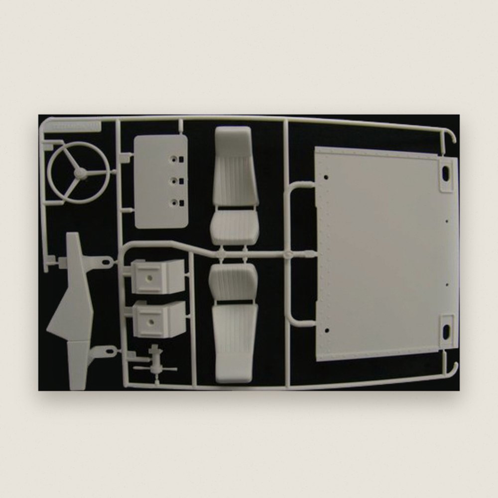 Seats and Steering Wheel for 1/14 Truck King Hauler - Tamiya