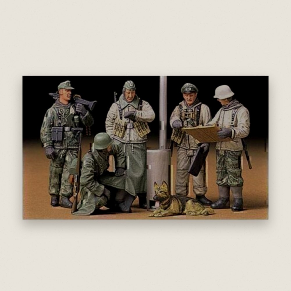 German Soldiers at Field Briefing Plastic Kit, 1/35 Scale - Tamiya