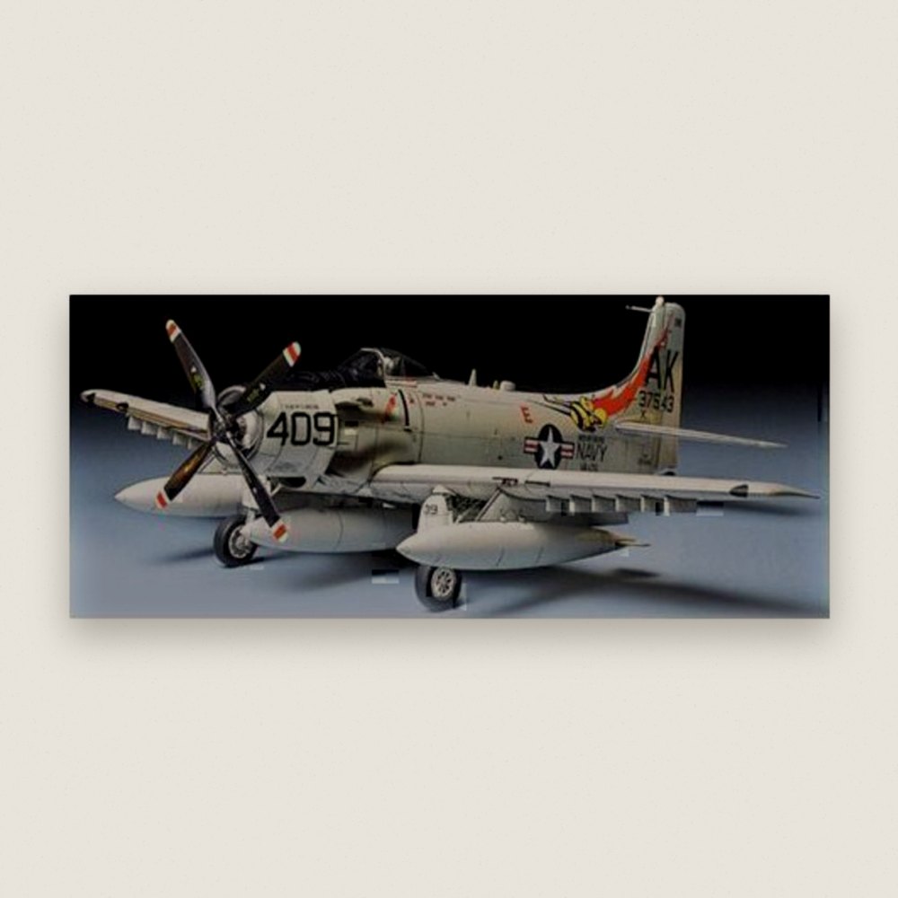 A1H Skyraider USN Plastic Model, 1/48 - Tamiya