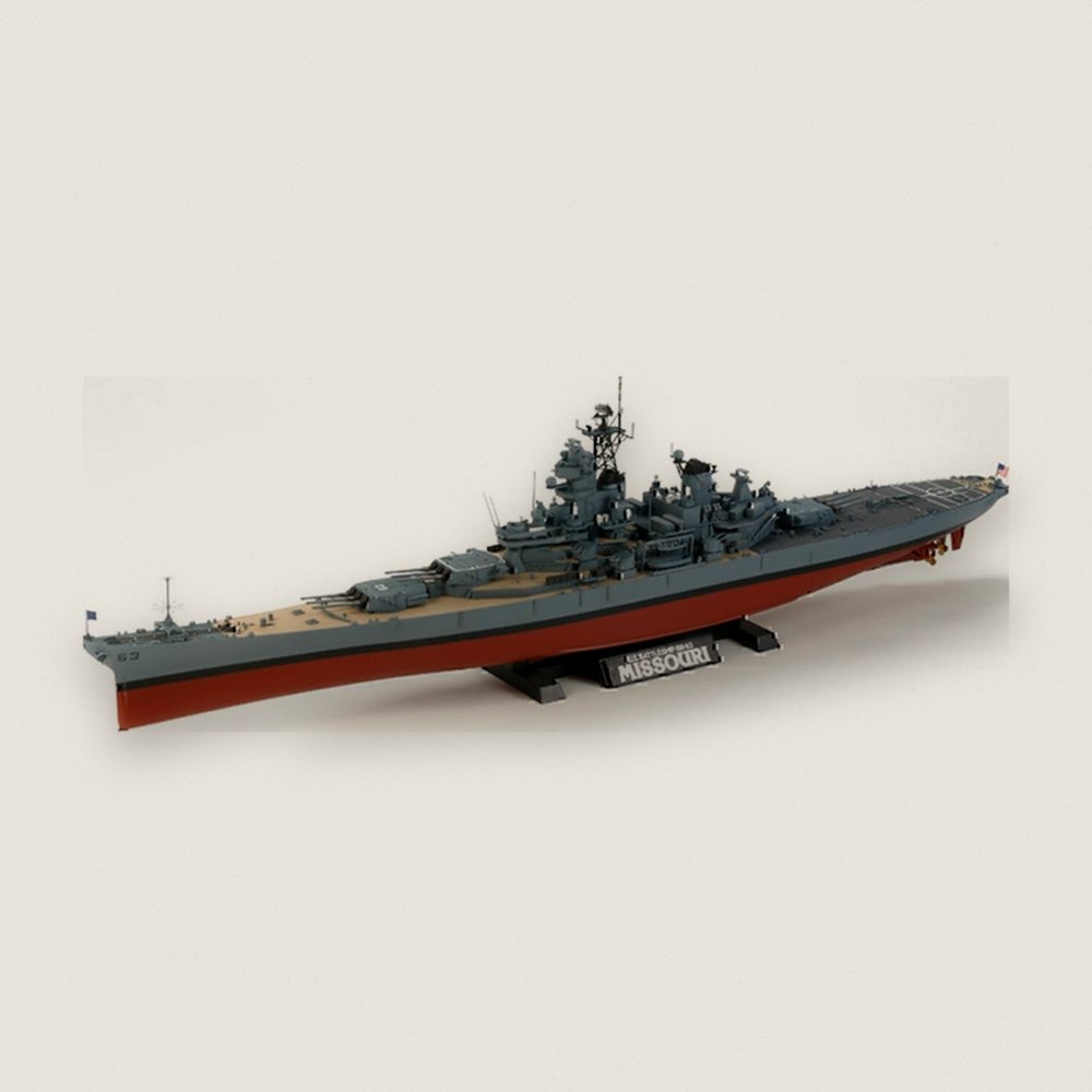 1/350 Scale Battleship USS Missouri - Tamiya