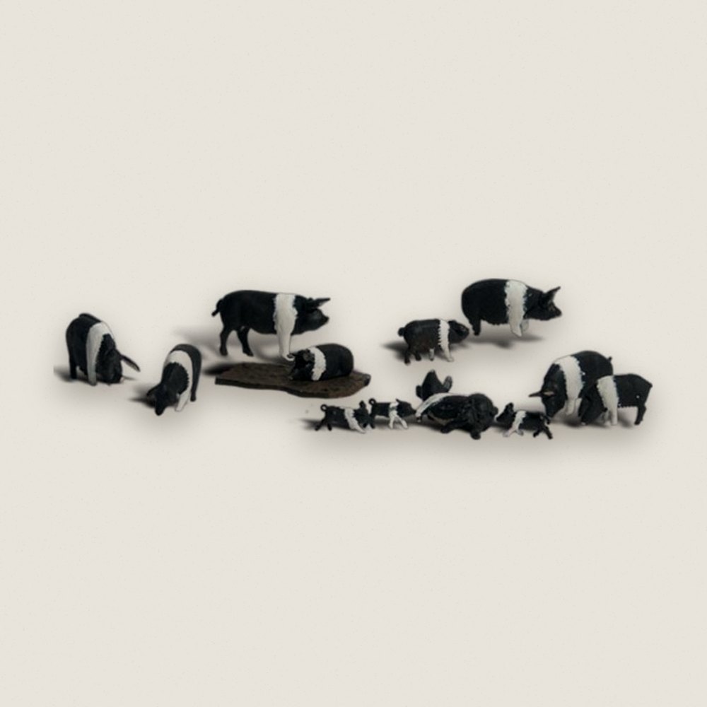 Animal Set, HO Scale: Hampshire Pigs - Woodland Scenics