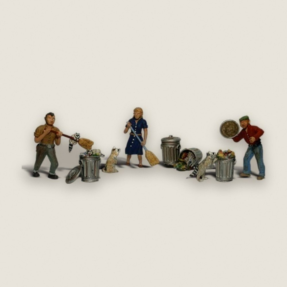 Figure Set, HO Scale: People & Pesky Raccoons - Woodland Scenics