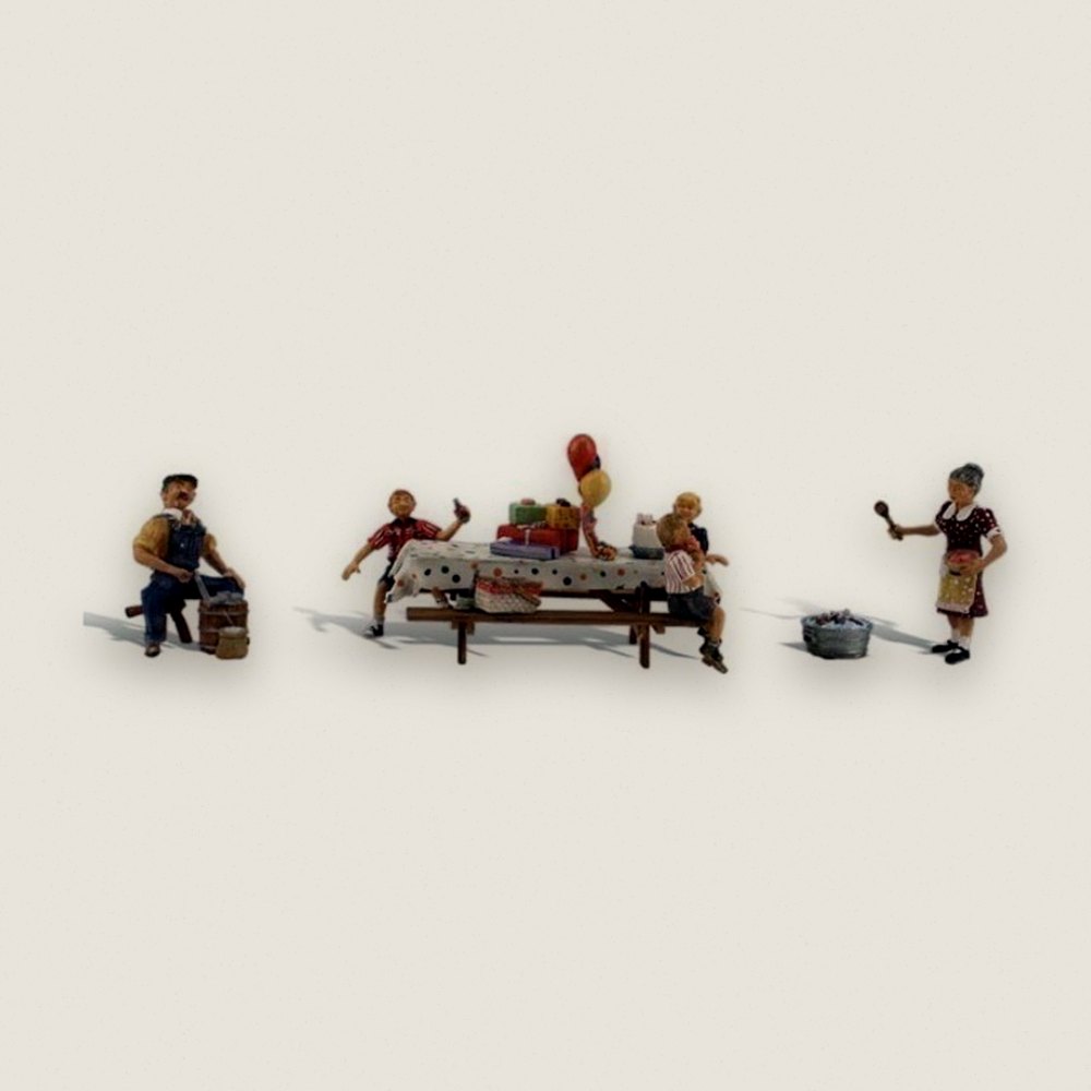 Scene Set, HO Scale: Backyard Birthday - Woodland Scenics