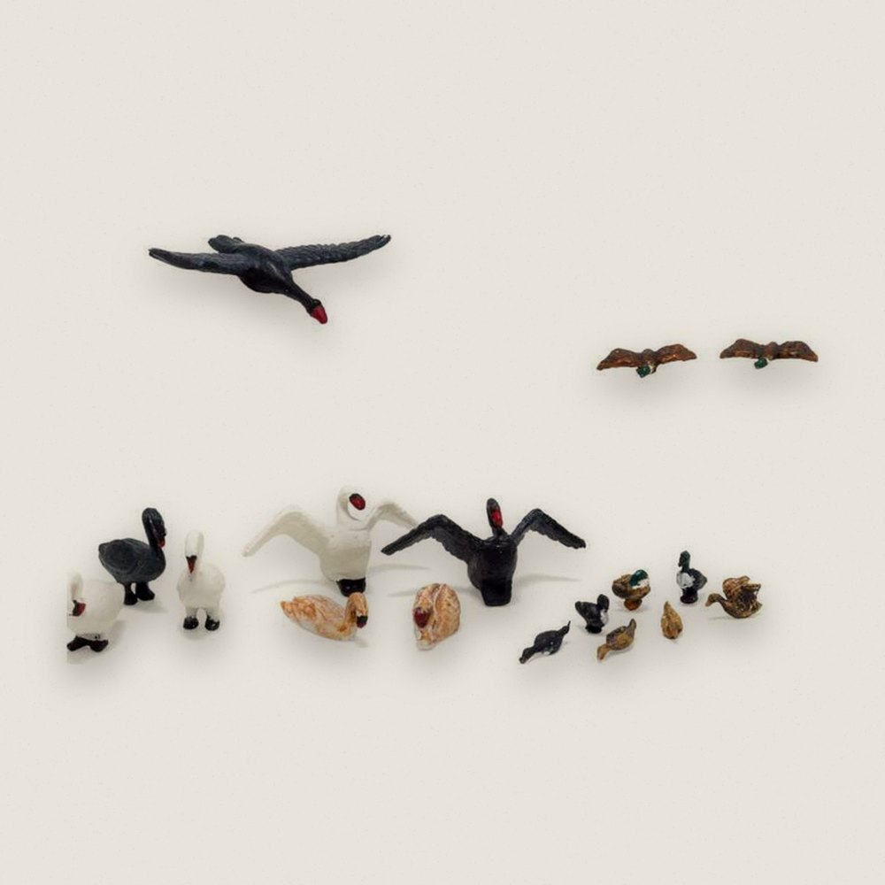 Animal Set, HO Scale: Ducks and Swans - Woodland Scenics