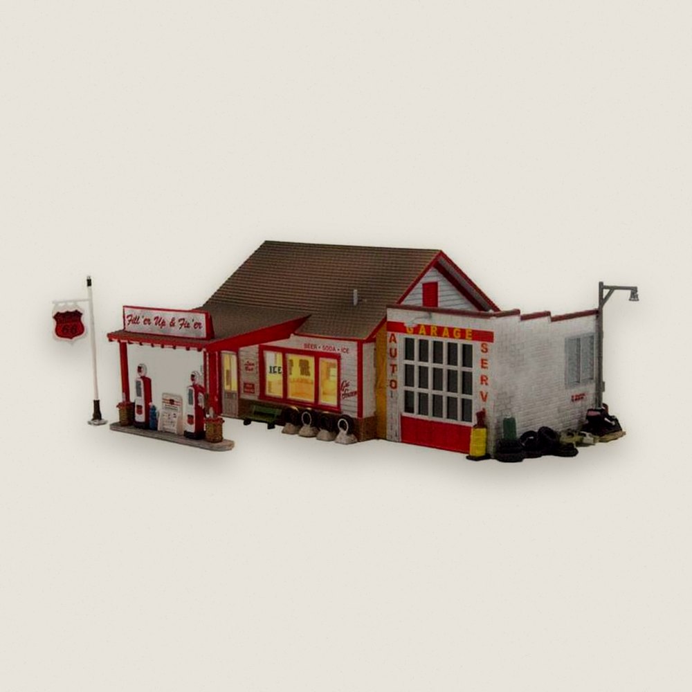 Built-Up Model Building, HO Scale, Fill 'er Up and Fix 'er - Woodland Scenics