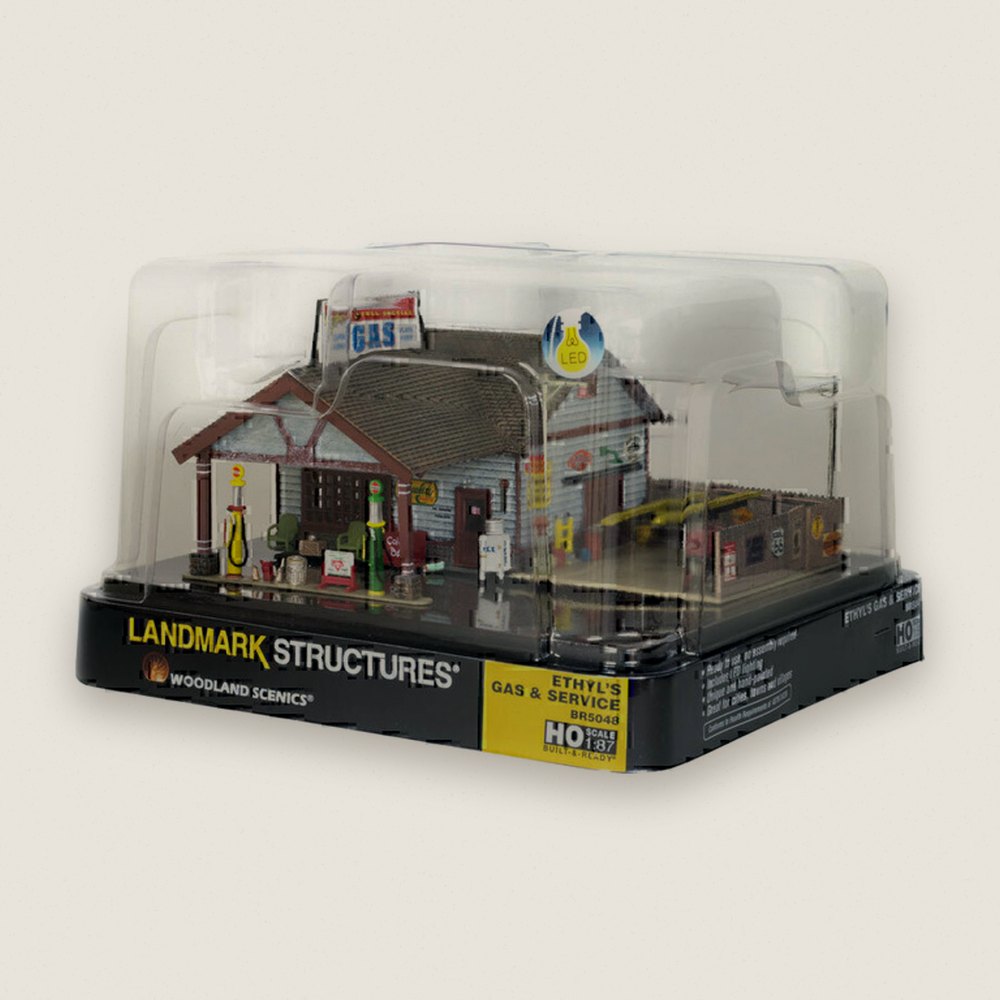 Built-Up Model Building, HO Scale, Ethyl's Gas & Service - Woodland Scenics
