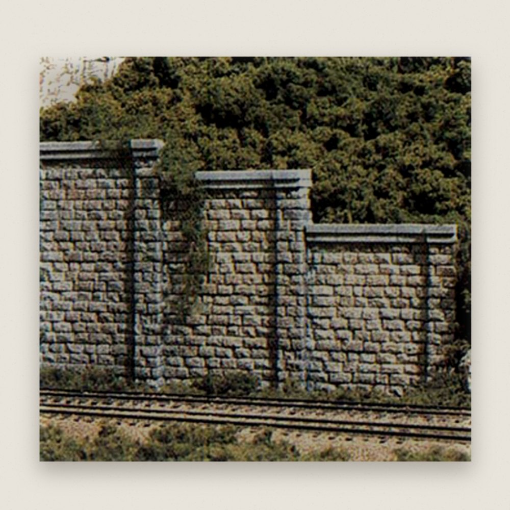 HO Retaining Wall, Cut Stone 3 - Woodland Scenics